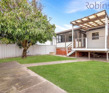 Three bedroom home in sought beach side suburb just over 1km to Red... - Photo 3