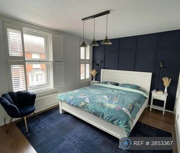3 bedroom terraced house to rent - Photo 3