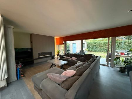 Comfortabele gezinswoning in het centrum van Wingene. - Photo 5
