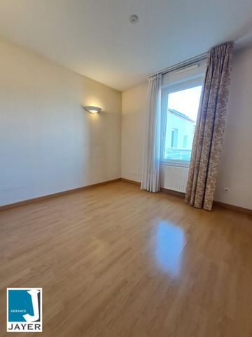 BEL APPARTEMENT 4 PIECES AVEC TERRASSE QUARTIER CONSERVATOIRE - Photo 5