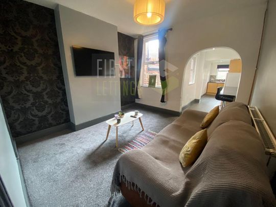 3 bedroom terraced house to rent - Photo 1