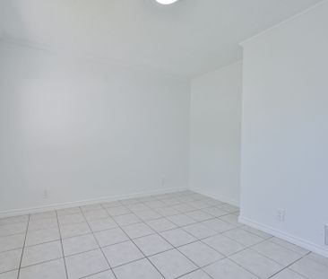 For Lease - 20 East Drive, Toronto, Ontario - Photo 6