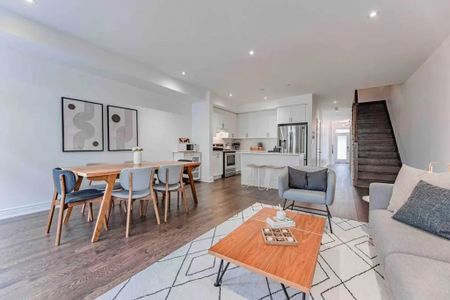 For Lease - 48 Hiawatha Court, Vaughan, Ontario - Photo 2