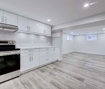 For Lease - 43 Firwood (Lower) Crescent, Toronto, Ontario - Photo 2