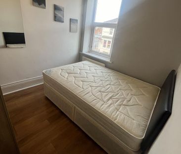 1 bedroom house of multiple occupation to rent - Photo 6