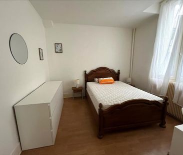 F2 MEUBLÉ - RUE DE TAMBOUR 51100 REIMS - Photo 2