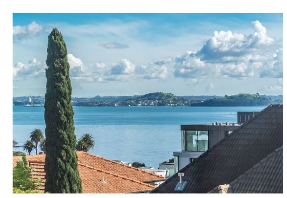 Beautiful St Heliers 3BR Townhouse with Views - Photo 1