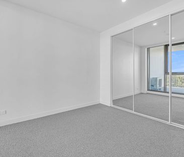 New 2 Bedroom Apartment With Water Views! - Photo 3