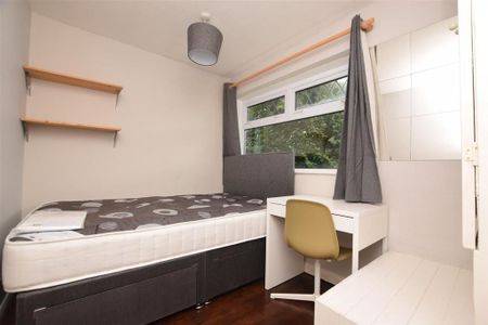 4 bedroom house to rent - Photo 3