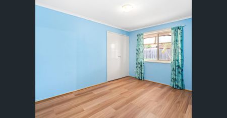 LET'S TALK – Modern Family Living in Riverhills. - Photo 3