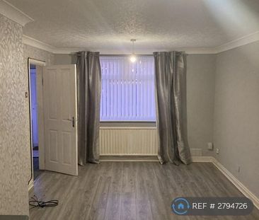 2 bedroom semi-detached house to rent - Photo 2