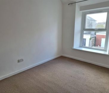 2 bedroom semi-detached house to rent - Photo 3