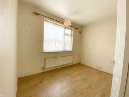 2 bedroom maisonette to rent - Photo 4