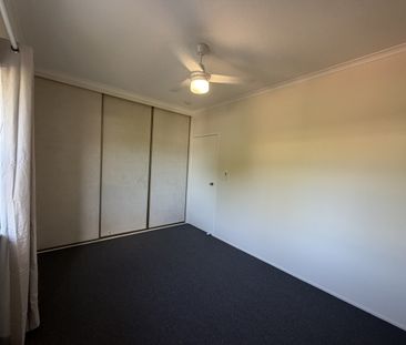 Updated unit in the heart of Moorooka - Photo 5