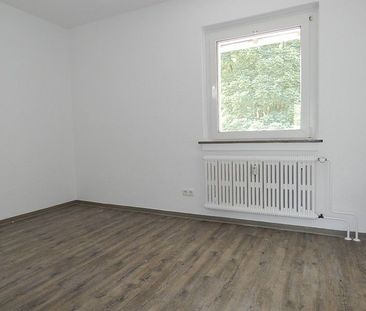 Renovierte 3-Zimmer-Wohnung mit Balkon gefällig! - Foto 2