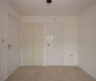 3 bedroom end of terrace house to rent - Photo 5
