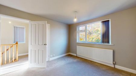 3 bedroom semi-detached house to rent - Photo 4