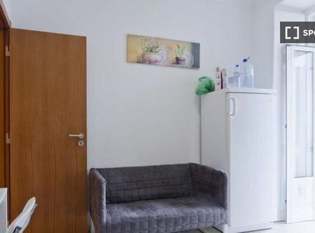 lisbon, Lisbon 1600-058 - Photo 4