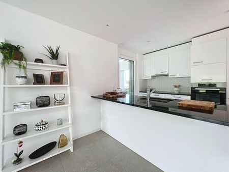 3 ½ PIÈCES LUMINEUX - En attique ! - Photo 5