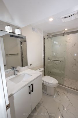 For Lease - 354 Bexhill Road, Newmarket, Ontario - Photo 1