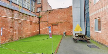 Silver En Suite - Photo 4