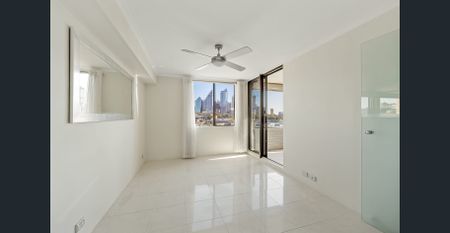 Modern Two Bedroom Apartment With Parking - Photo 3