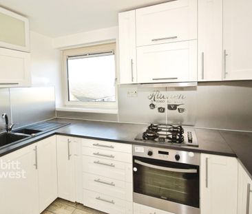 2 bedroom flat to rent - Photo 3