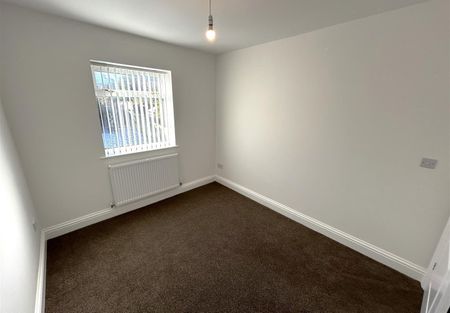 Monckton Road, Oldbury - Photo 2