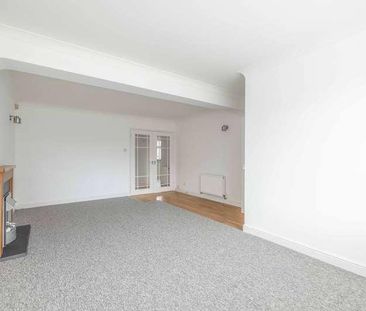 Pierson Road, Windsor, SL4 - Photo 1