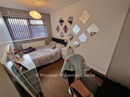 3 bedroom terraced house to rent - Photo 4