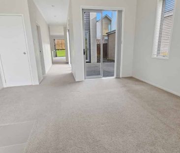 Hobsonville Point - 4 Bedroom - 2 Bathroom - Tandem Garage - Photo 4