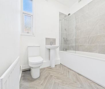 3 bedroom apartment to rent - Photo 5