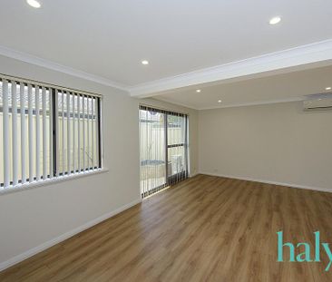 RENOVATED TOWNHOUSE WITH SPACIOUS COURTYARD! - Photo 1