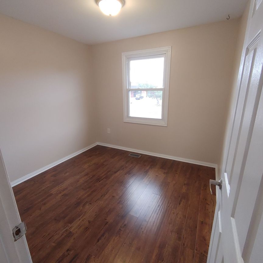 For Lease - 25B Cundles Road, Barrie, Ontario - Photo 1