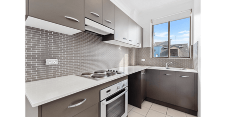 Light-Filled Studio Apartment – The Perfect Urban Retreat - Photo 3