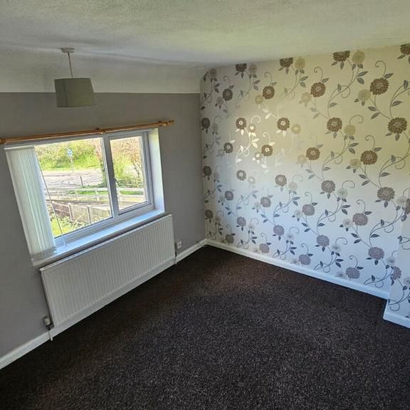 2 bedroom semi-detached house to rent - Photo 1