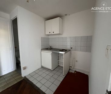 Appartement 2 pièces 39m2 MARSEILLE 1ER 580 euros - Photo 5