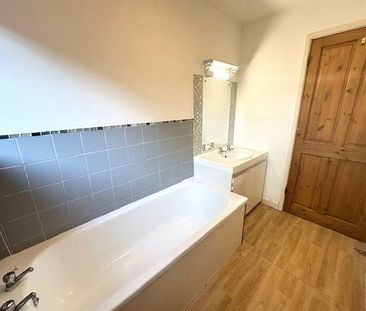 2 bedroom maisonette to rent Rutland Way, Southampton, Hampshire, SO18 - Photo 6