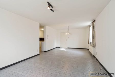 Gelijkvloers appartement met 2 slaapkamers - Photo 4