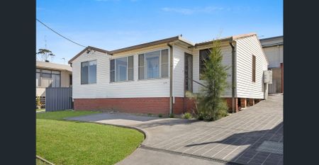 LOW MAINTENANCE LIVING IN PRIME LOCATION!! - Photo 4