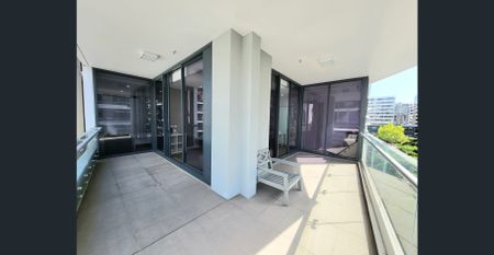 Stylish and furnished 2 Bedroom Apartment plus study/home office - Photo 5