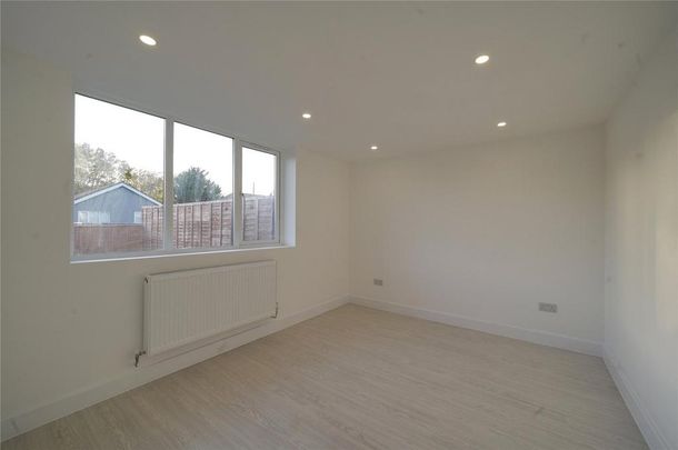 2 bedroom bungalow to rent - Photo 1