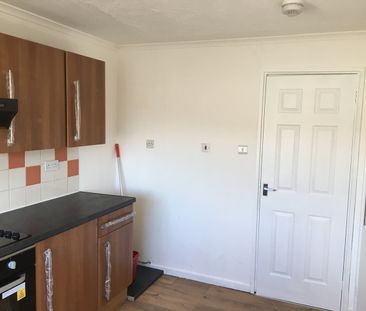 3 Bed Flat, Napier Place, G51 - Photo 6