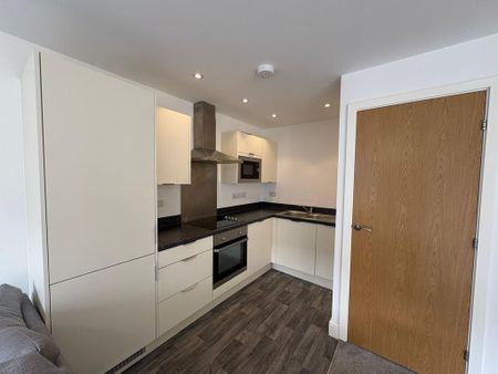 Studio to rent - Photo 2