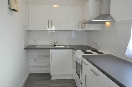 A 1 Bedroom Apartment Instruction to Let in Bexhill on Sea - Photo 4