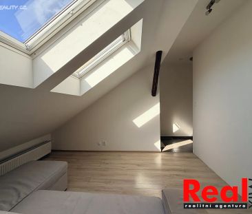 Pronájem bytu 1+kk 31 m² - Photo 1