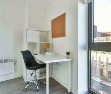 3 bedroom flat to rent - Photo 4