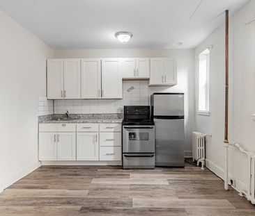 For Lease - 1 Mallory Gardens Unit# 42, Toronto, Ontario - Photo 2