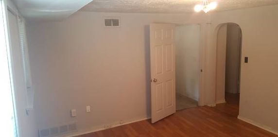 1 Bedroom 1 Bath Spacious Basement unit by Stampede park! - Photo 2