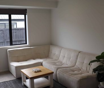 Modern 3-Bedroom Home + Office with Country Feel - Photo 1